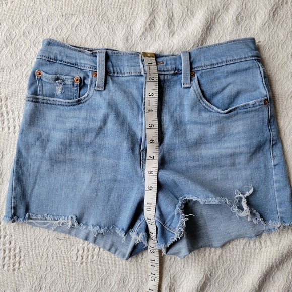 Levi's High Rise Casual Summer Cotton/Viscose Mix Denim Jean Short's - Picture 6 of 8